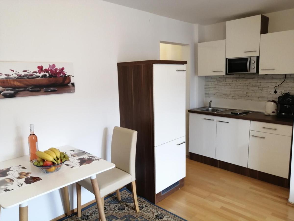 רוגאסקה סלאטינה Apartments Ina מראה חיצוני תמונה