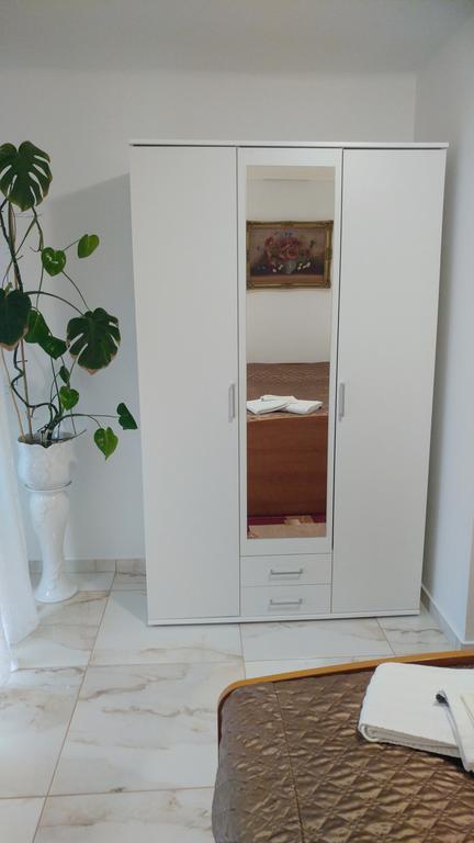 רוגאסקה סלאטינה Apartments Ina מראה חיצוני תמונה